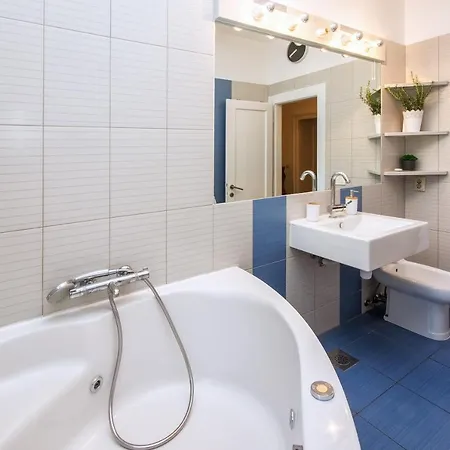 Minimalist Hidden Gem Spacious Flat In Center * Split